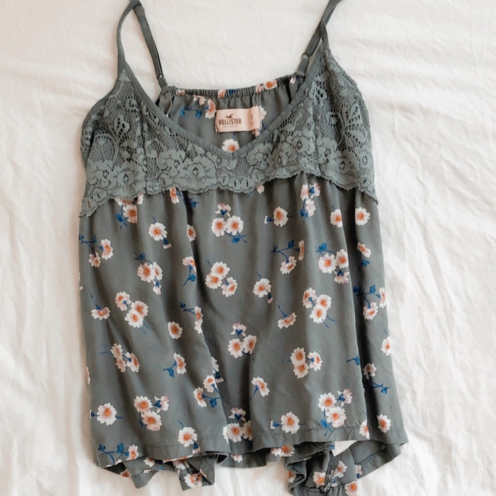 Hollister Top